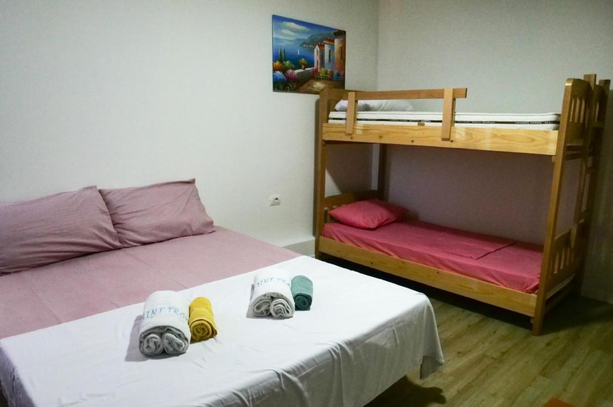Hotel Saint Tropez Durres Bisht Kamez Zewnętrze zdjęcie